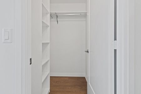For Lease - 101 Erskine Avenue Unit# 420, Toronto, Ontario - Photo 2