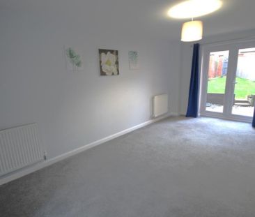 27 Birchfield Way - £1,100 pcm - Photo 2