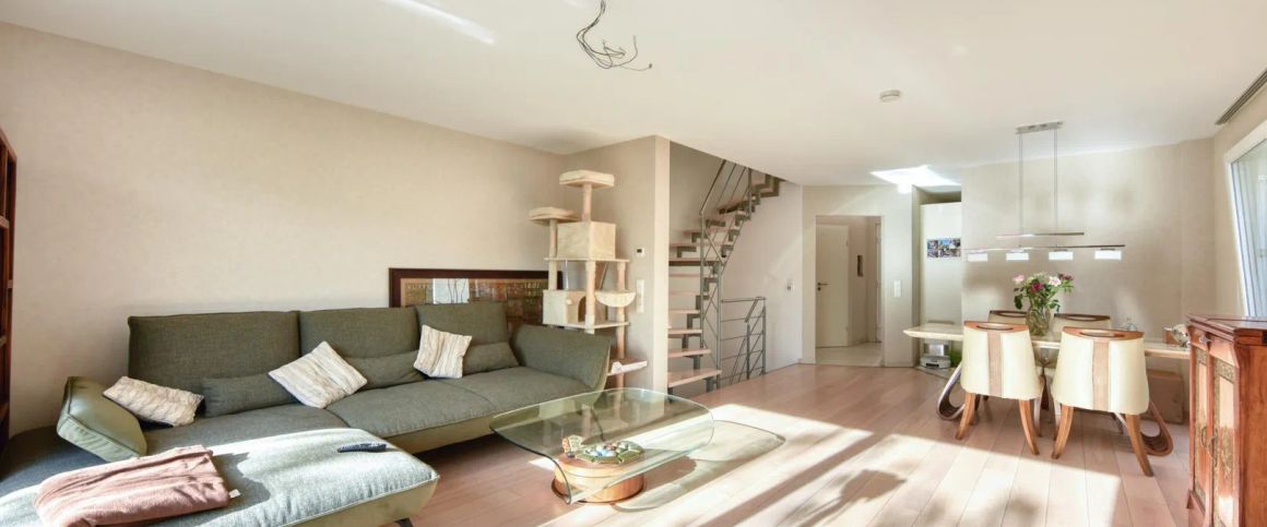 +++ 1-Fam.-DHH mit Garage, Stellplatz & Sauna - teilmöbliert inkl. EBK - ruhig, grün, gehoben - mind. 2 & max. 3 Jahre +++ - Foto 1