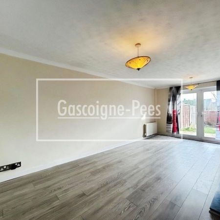 Stag Hill Basingstoke - Photo 1