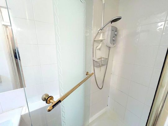 1 bedroom ground floor flat to rent - Photo 1