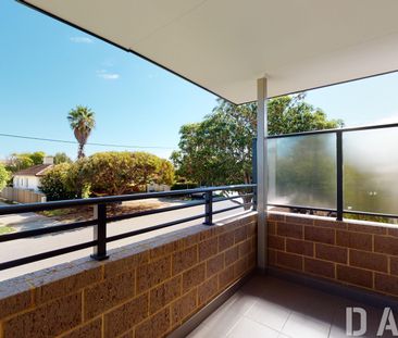 130a Alice Street, Doubleview WA 6018 - House For Rent - $950 | Domain - Photo 4