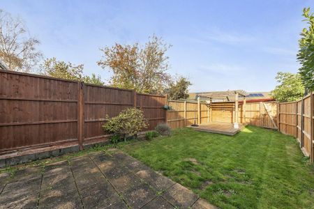3 bedroom terraced house to rent - Photo 3