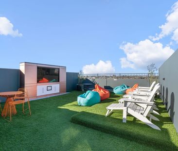 Chic Studio Living in the Heart of Vibrant South Yarra - Photo 5