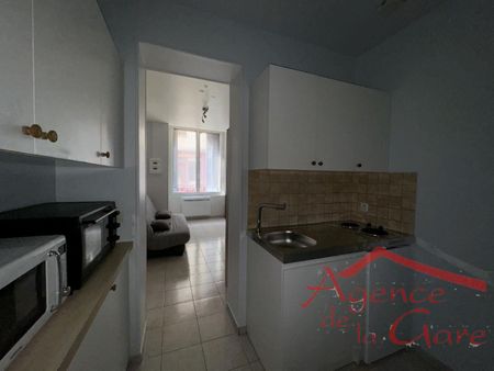 Location Appartement 1 pièce 20m² SEZANNE 51120 - Photo 3