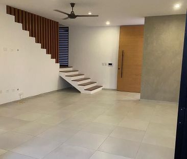 | Townhouse con alberca, en renta en Temozón Norte, privada. | - Photo 1