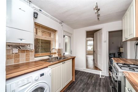 2 bedroom terraced house to rent - Photo 5