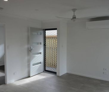 FULLY SECURE & PERFECT FOR A FAMILY. LESS THAN TWO YEARS OLD - Photo 5