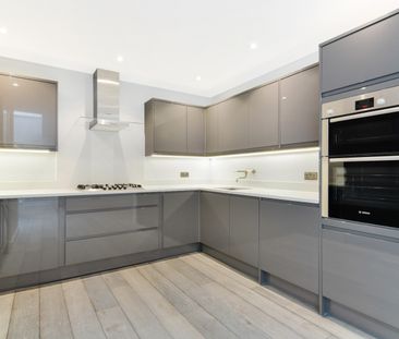 2 Bedroom Apartment, Earlham Street, Covent Garden, WC2H - Photo 4