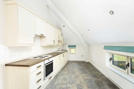 High Street, Marshfield - Photo 5