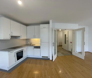 3 Zimmer Wohnung mit Gemeinschaftsdachterrasse direkt beim Karlsplatz! - Photo 1