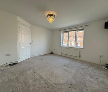 3 bedroom detached house to rent - Photo 3