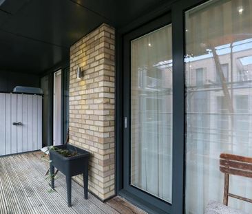 3 bedroom flat to rent - Photo 2