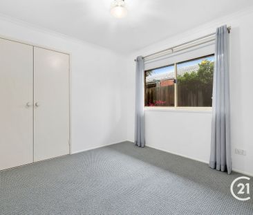 Amazing Renovated Family Home - $1050 Per Week - Unfurnished - Photo 3