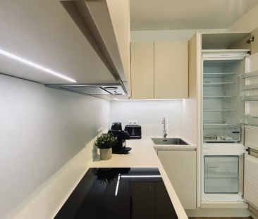 Voll Möblierte Wohnung für Kurzzeitvermietung - Moderne Zwei Zimmer... - Photo 3