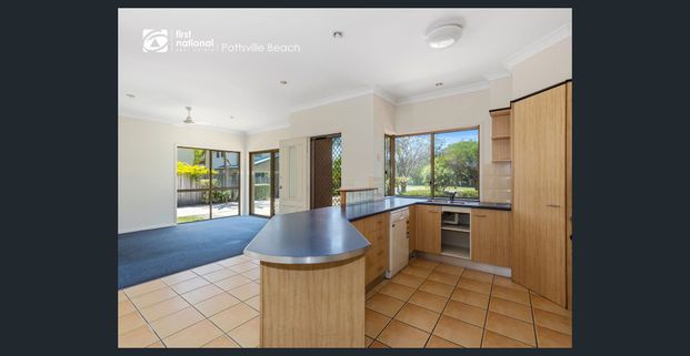 Spacious 3 Bedroom Townhouse - Photo 1