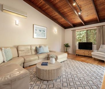 Spacious and Stylish 5-Bedroom Family Home in the Heart of Chapel Hill - Photo 2