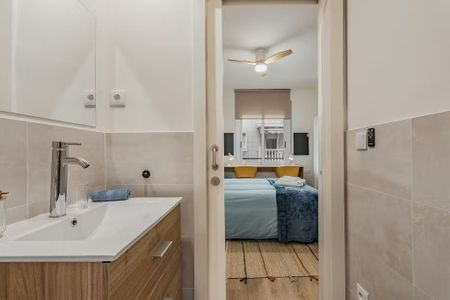 Carrer Baró de Maldà, L'Hospitalet de Llobregat, Catalonia 08901 - Photo 3