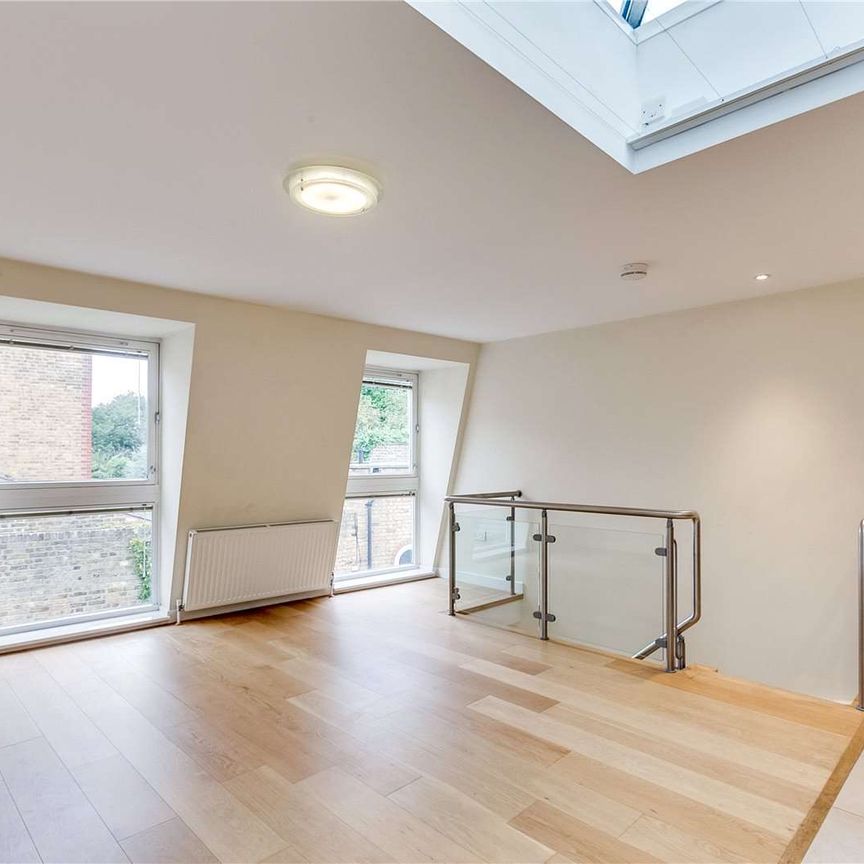 Rosebery Mews, Rosebery Road, London, SW2 4DQ - Photo 1