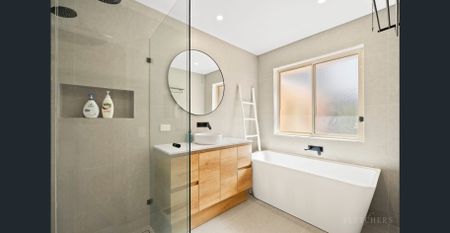 Beautifully Updated - Walk to Transport & Shopping - Photo 4