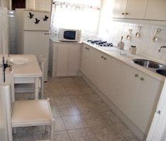 Middle Floor Apartment in Estepona - Photo 5