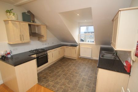 2 bedroom apartment to rent - Photo 3