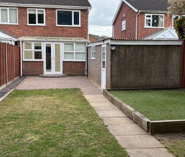3 bedroom semi-detached house to rent - Photo 2