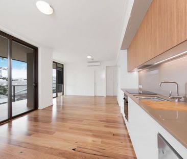 1 BEDROOM APARTMENT IN GREAT LOCATION - Photo 3