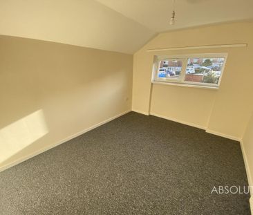 4 bedroom end of terrace house to rent - Photo 5