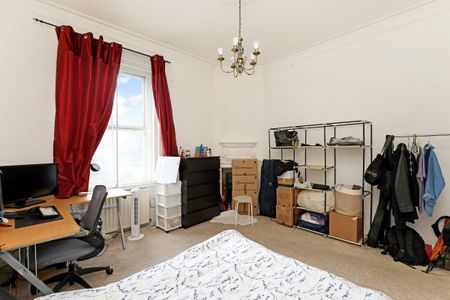 4 bedroom apartment to rent - Photo 3