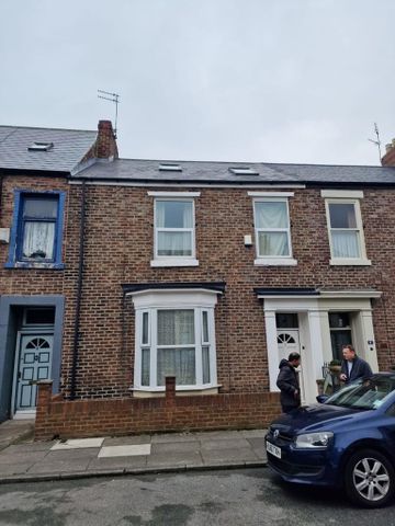 1 bedroom in a house share to rent - Photo 4
