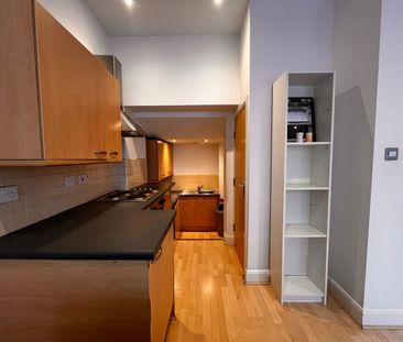 1 Bed Flat, Eastgate, LS2 - Photo 2