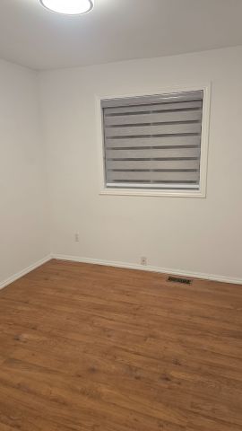 For Lease - 2267 25th Side Road, Innisfil, Ontario - Photo 4