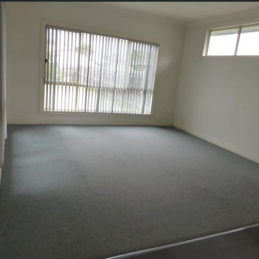 Three Bedroom Family Home - Photo 1