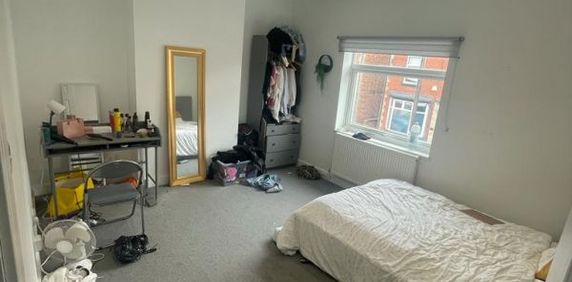 82 Leopold Street - Modern 4 Bed 2 BathLoughborough - Photo 2