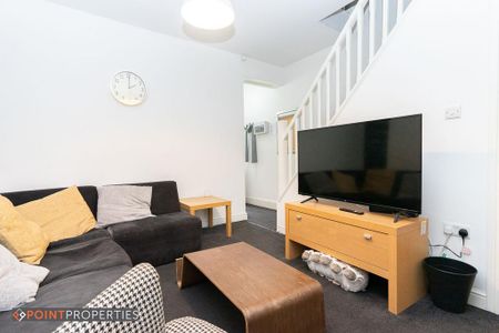 5 bedroom terraced house to rent - Photo 4