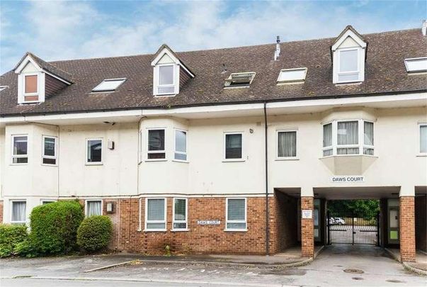 High Street, Iver, SL0 - Photo 1