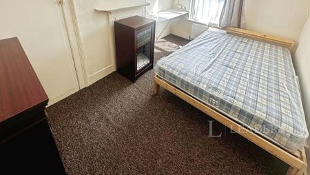 4 bedroom detached house to rent - Photo 5