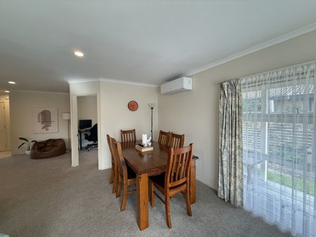 EASY-CARE LIVING IN A PRIME KERIKERI LOCATION - Photo 4