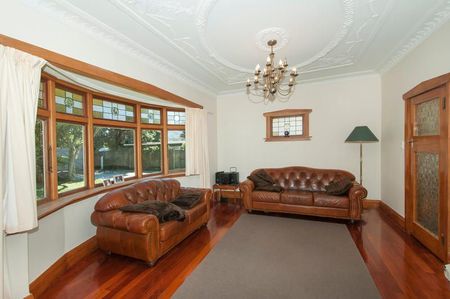 Family home at Ludlam Crescent - Photo 3