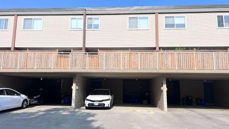 For Lease - 205 Milestone Crescent, Aurora, Ontario - Photo 4