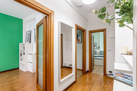 Cozy single room with window in Milan - Photo 2