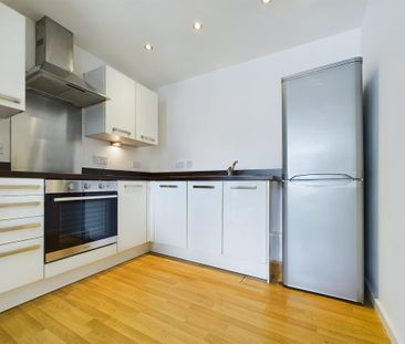 2 bedroom apartment to rent - Photo 4