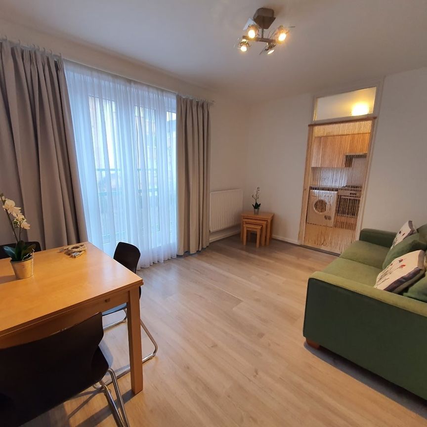 1 Bed Flat, Enterprize Way, SE8 - Photo 1