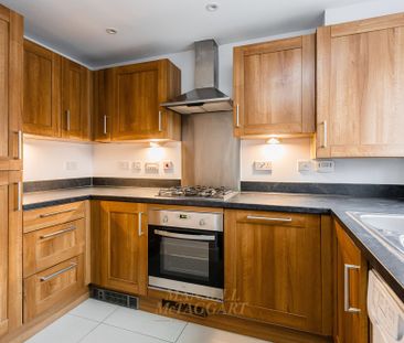 Blacksmith Road, Horley, RH6 - Photo 2