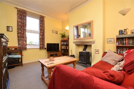 50, Yewdall Road, Leeds, LS13 1NB - Photo 2