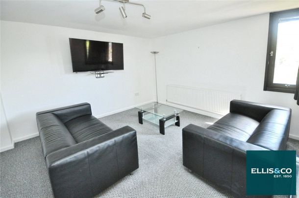 Britten Close, NW11, Golders Green - Photo 1