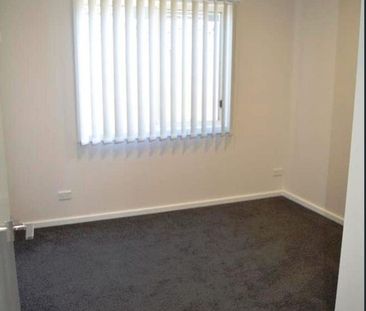 Charming 2-Bedroom Home - Photo 6