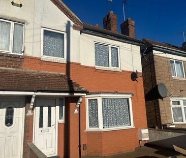 PETERBOROUGH - Photo 5