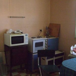 Self contained granny flat - Photo 2
